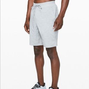 THE Short 9” *Liner - Light Grey